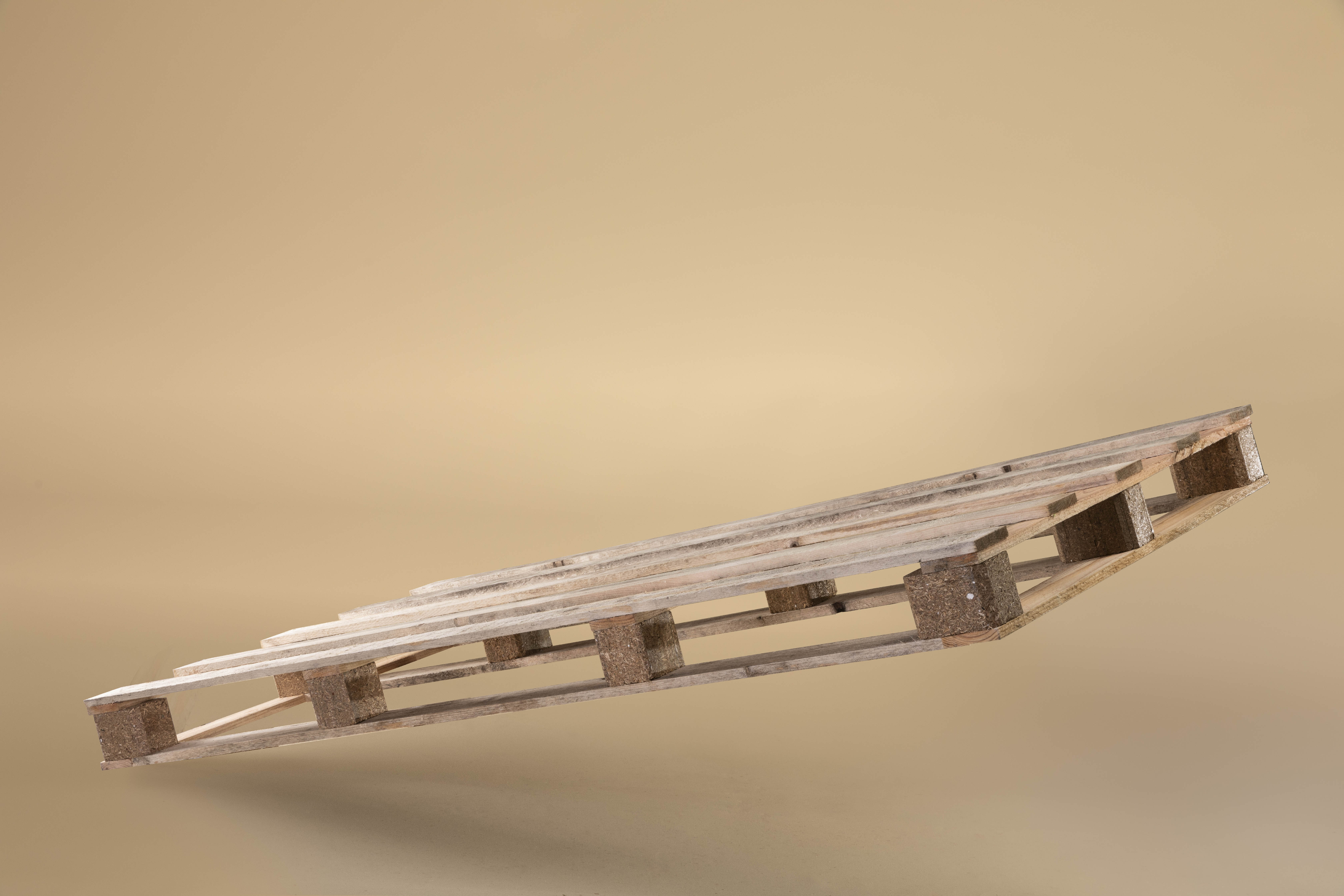 Grande palette en bois sur mesure